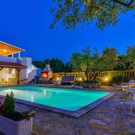 Mit Privatpool Fuer 12 Personen Ca 143 Qm In Bibinje, Dalmatien Zadar Und Umgebung * Bibinje